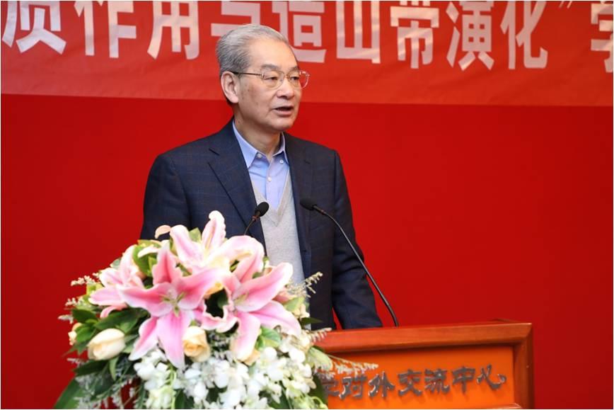 北京大学蜜桃直播
陈运泰院士发言.jpg 北京大学蜜桃直播
陈运泰院士发言.jpg